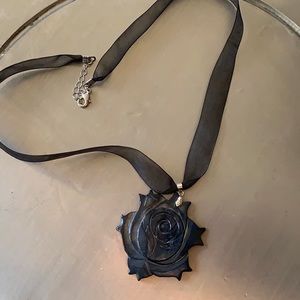 Mother of Pearl, Rose Necklace